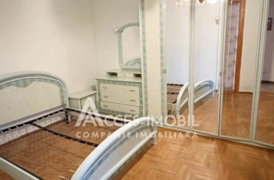 Centru, str. M. Kogălniceanu, 3 camere. De mijloc!: 3