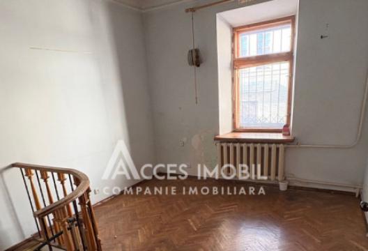 Centru, str. M. Kogălniceanu, 3 camere. De mijloc!: 9