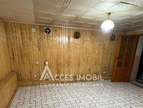 Centru, str. M. Kogălniceanu, 3 camere. De mijloc!: 2