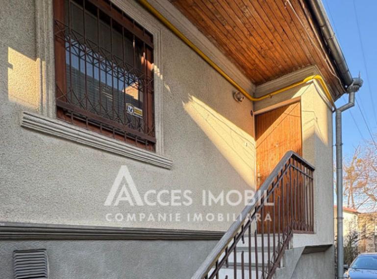 Centru, str. M. Kogălniceanu, 3 camere. De mijloc!: 0