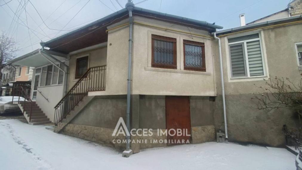 Centru, str. M. Kogălniceanu, 3 camere. De mijloc!: 0