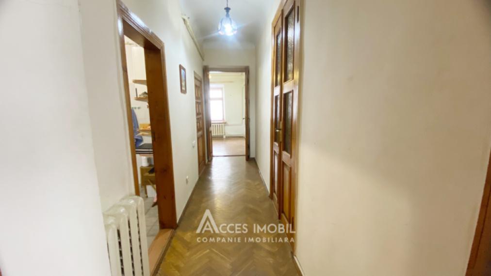 Centru, str. M. Kogălniceanu, 3 camere. De mijloc!: 3