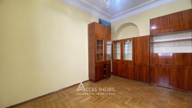 Centru, str. M. Kogălniceanu, 3 camere. De mijloc!: 6