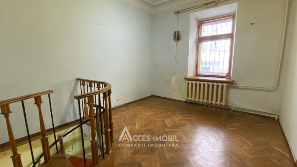 Centru, str. M. Kogălniceanu, 3 camere. De mijloc!: 9