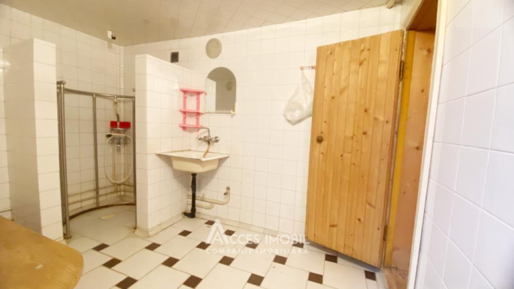 Centru, str. M. Kogălniceanu, 3 camere. De mijloc!: 23