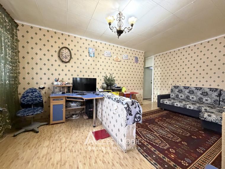 Буюканы, ул. Парис, 2 комнаты + гостиная. Середина дома!: 1