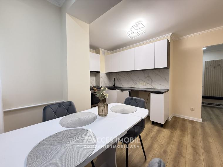 Rascani, Bogdan Voievod street, 2 rooms + living. Middle! Euro repair!: 1