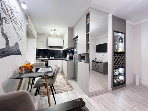 Buiucani, str. Vasile Lupu, 2 camere + living. Euroreparație!: 1