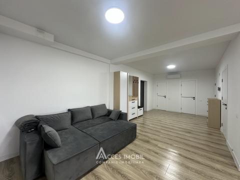 : Straseni, Stefan cel Mare street