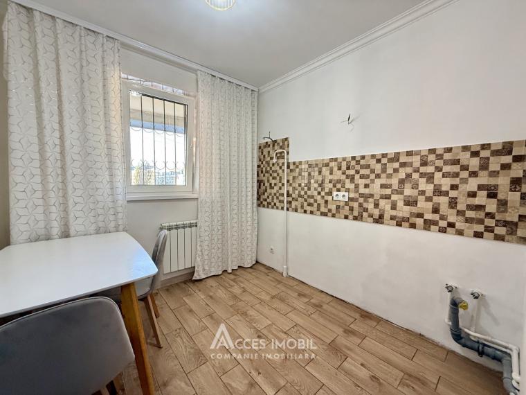 str. Socoleni, Poșta Veche, 1 cameră. Euroreparație! + Debara!: 2