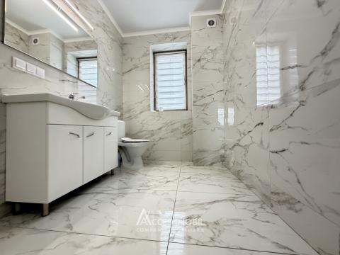 Chirie! Casă în 3 nivele! Centru, str. Anton Crihan, 300m2 + 6 ari. Reparație premium!: 25