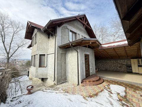 Casă în 2 niveluri! Ialoveni, str. Toma Ciorbă, 220m2 + 3 ari! Euroreparație!: 24