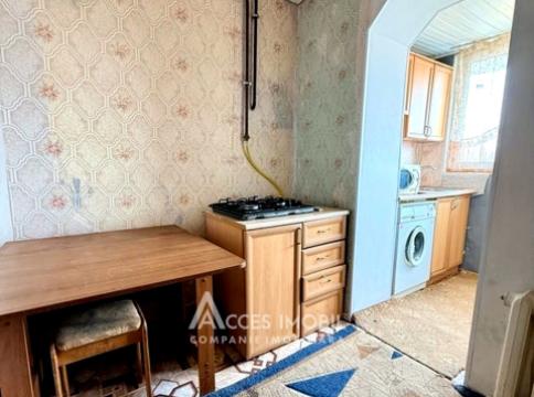 Botanica, N. Titulescu street, room!: 2