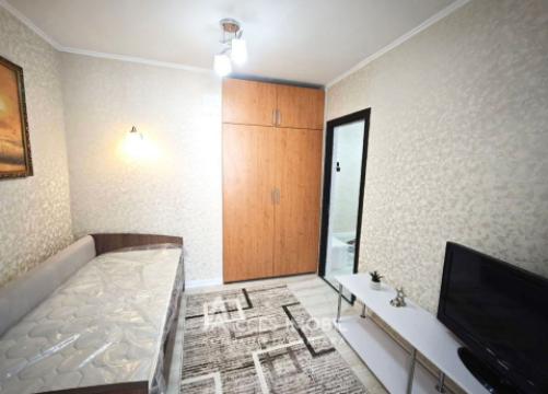 Ciocana, Mihail Sadoveanu street, 2 rooms. Euro repair! Middle position!: 2