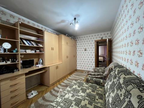 Ботаника, бул. Дачия, 3 комнаты. 135 Серия! Cередина, двустороннее расположение!: 3