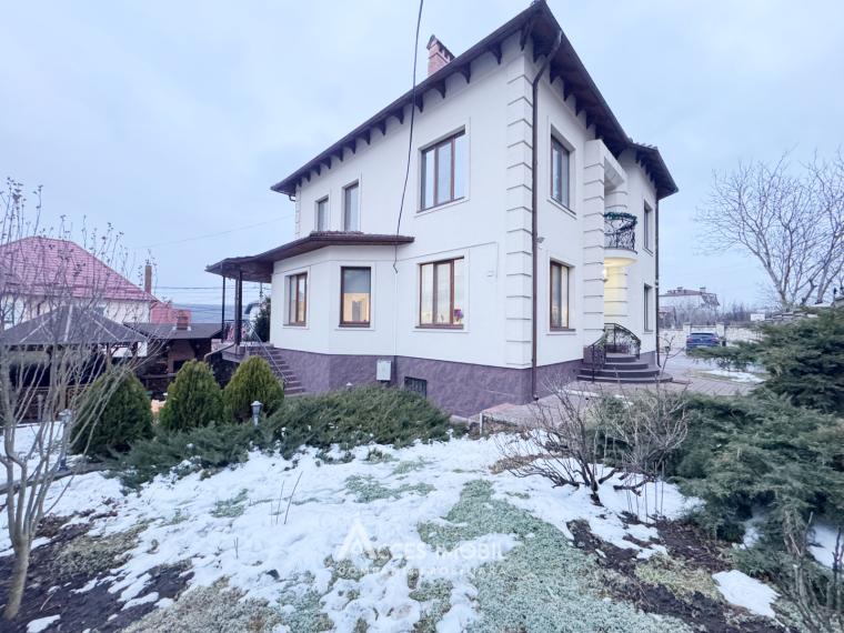 Casă în 3 niveluri! Buiucani, str. Basarabilor, 350m2 + 8 ari! Euroreparație!: 28