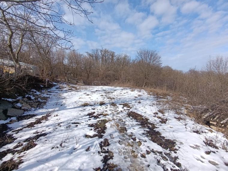 Lot de teren pentru construcții 5 ari! Centru, str. Porumbiței!: 1