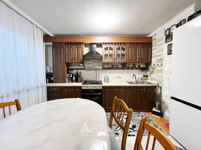 Buiucani, str. Onisifor Ghibu, 2 camere + living! Euroreparație! Seria 135!: 1