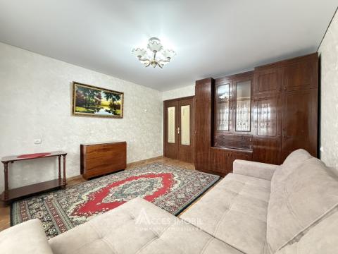 Chirie! Poșta Veche, str. Gheorghe Madan, 3 camere! Euroreparație!: 2