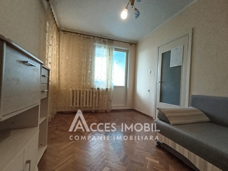 Centru, bd. Ștefan cel Mare, 2 camere. De mijloc!: 3