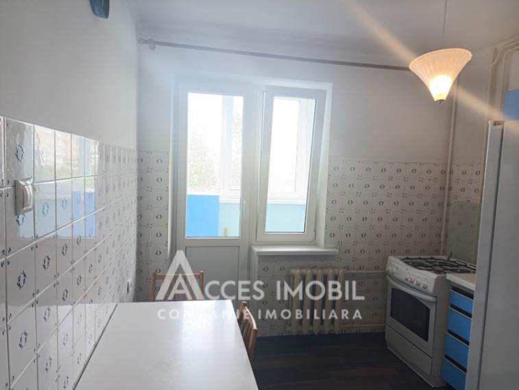 Centru, bd. Ștefan cel Mare, 2 camere. De mijloc!: 8