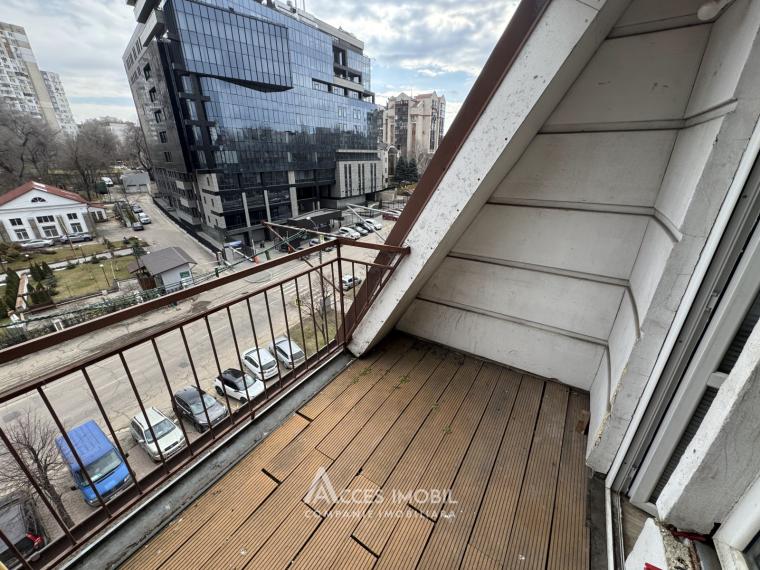 Center, Al. Puskin avenue, 1 room + living. Middle position!: 8