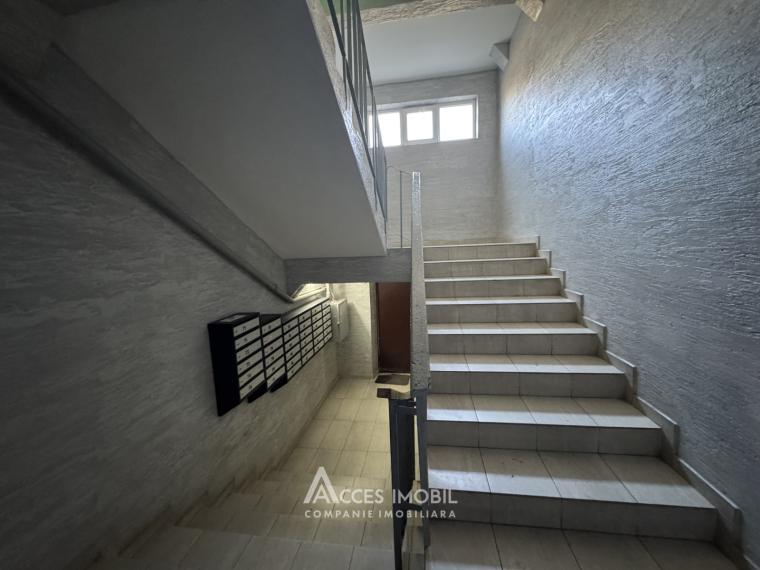 Botanica, bd. Cuza Vodă, 3 camere. De mijloc/Bilaterală!: 15