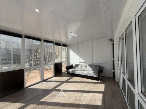 Chirie! Bloc nou! Botanica, str. N. Titulescu, 2 camere + living! Euroreparație!: 2