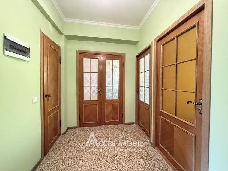 Ciocana, Mihail Sadoveanu street, 2 rooms. Euro repair! Middle position!: 5