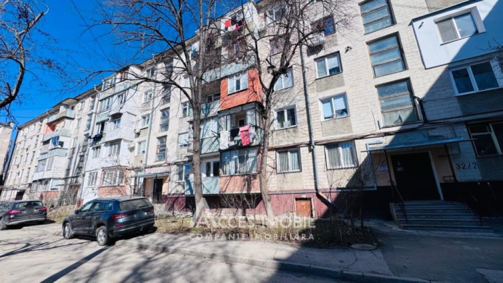 str. Ion Pelivan, Buiucani, 3 camere. Euroreparație! De mijloc!: 10