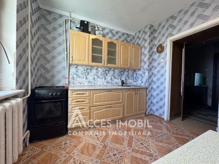 Dobrogea, str. Luceafărul, 2 camere. Seria 143! De mijloc!: 6