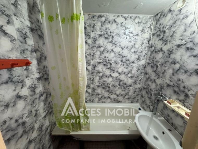 Dobrogea, str. Luceafărul, 2 camere. Seria 143! De mijloc!: 11