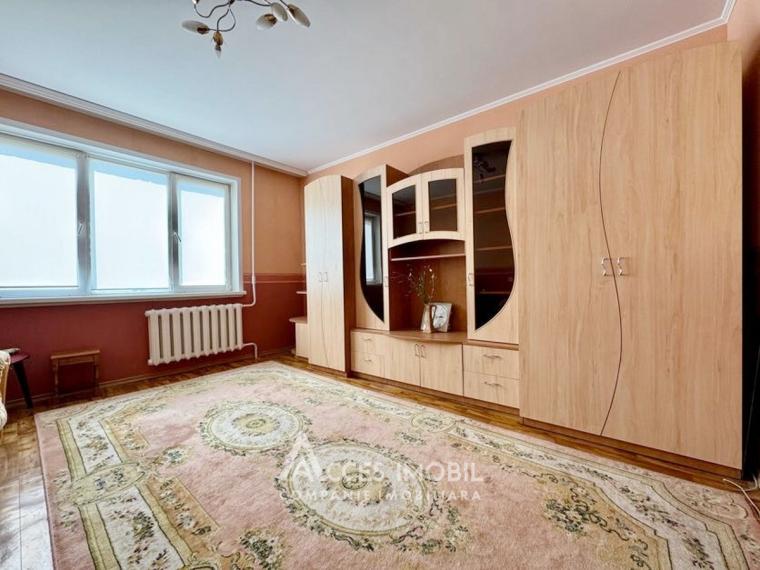 Botanica, str. Grenoble, 2 camere. De mijloc!: 2