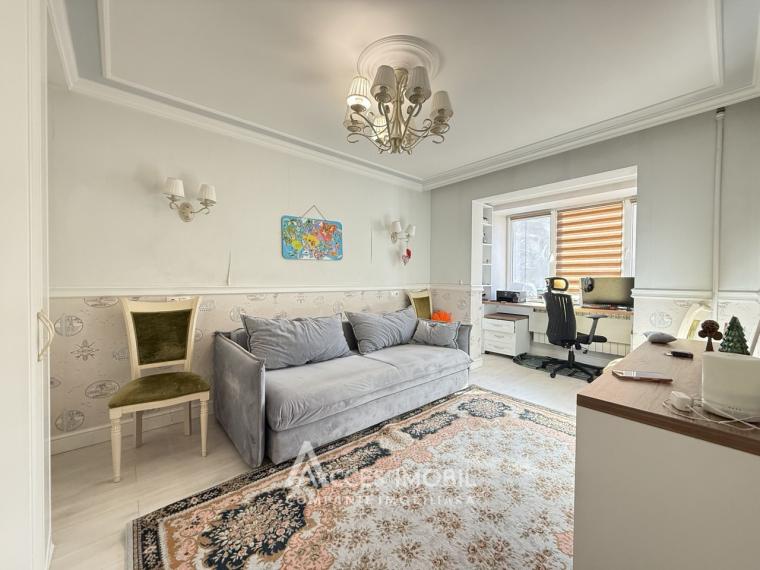 Ciocana, bd. Mircea Cel Bătrân, 4 camere. Localizare de Mijloc! Euroreparație!: 3