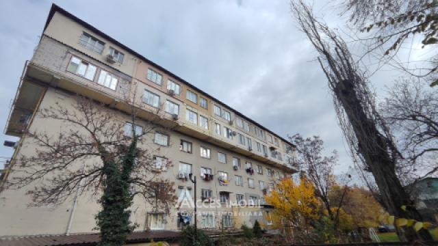 : Telecentru, str. Vasile Cheltuială