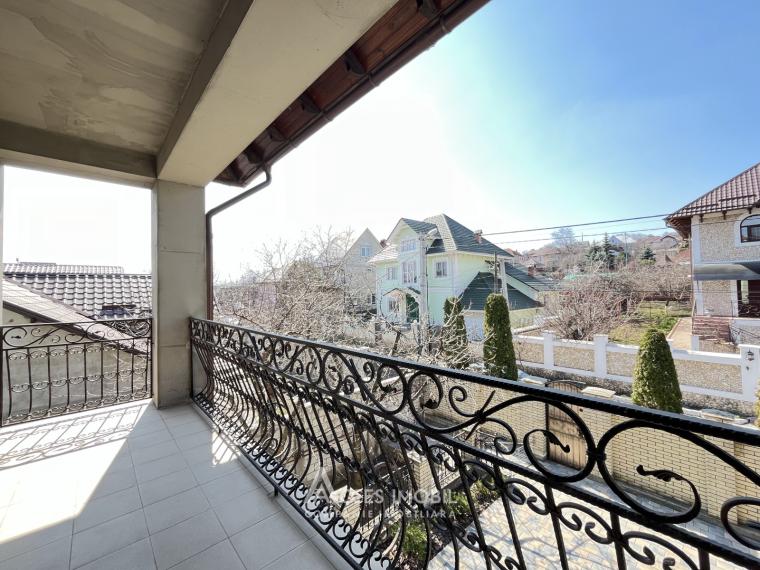 Casă în 2 niveluri! Codru, str. Sitarului, 220m2 + 6 ari! Autonomă!: 14