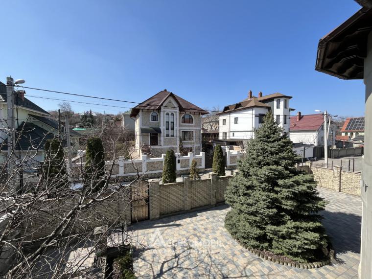 Casă în 2 niveluri! Codru, str. Sitarului, 220m2 + 6 ari! Autonomă!: 16