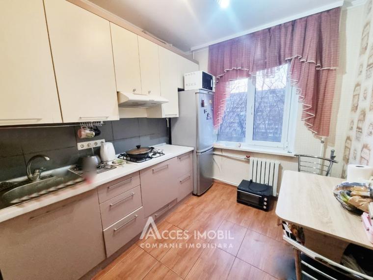 Botanica, bd. Traian, 1 cameră! Localizare de mijloc!: 3