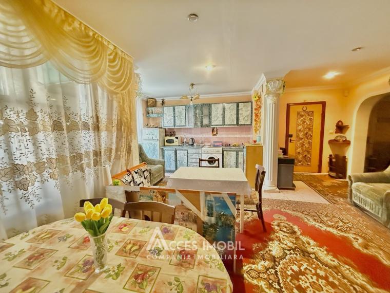 Strășeni, str. Ștefan cel Mare, 3 camere + living!: 0