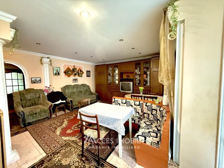 Strășeni, str. Ștefan cel Mare, 3 camere + living!: 2
