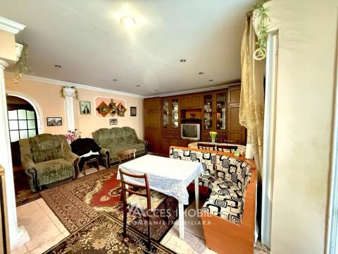 Strășeni, str. Ștefan cel Mare, 3 camere + living!: 2