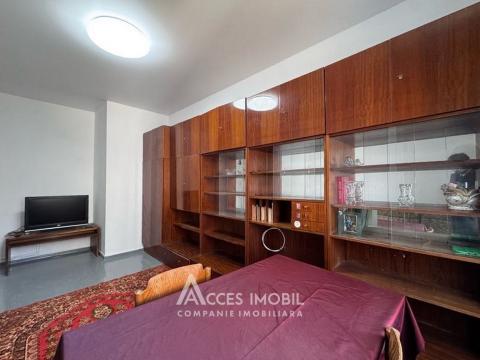 For Rent! Center, Tiraspol street, 3 rooms + living. Autonomous Heating!: 1