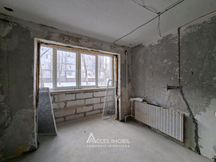 Botanica, Hristo Botev street, 3 rooms + living! Middle/double side position!: 12