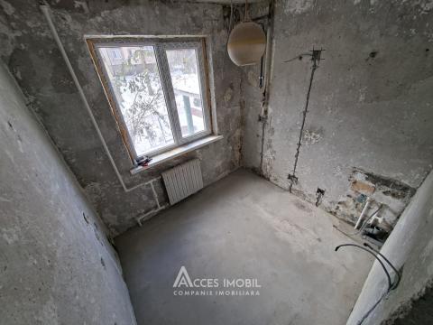 Botanica, Hristo Botev street, 3 rooms + living! Middle/double side position!: 13