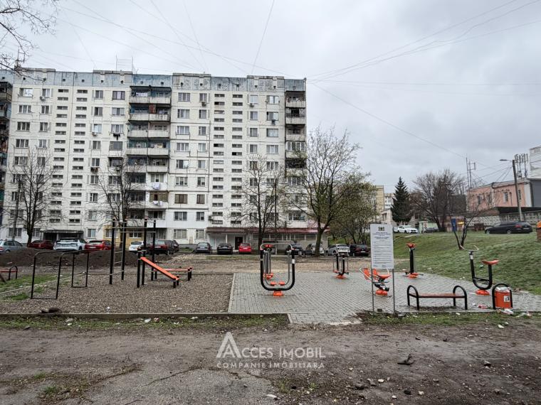 Botanica, str. Independenței, o cameră. Euroreparație! De mijloc!: 10