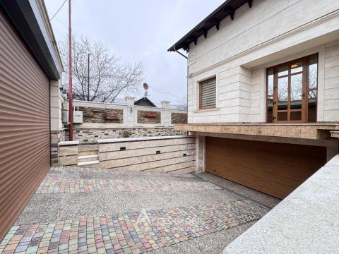 Casă în 3 niveluri! Buiucani, str. Paris, 390m2 + 6 ari. Reparație Premium!: 34