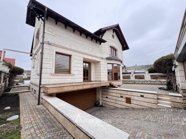 Casă în 3 niveluri! Buiucani, str. Paris, 390m2 + 6 ari. Reparație Premium!: 35