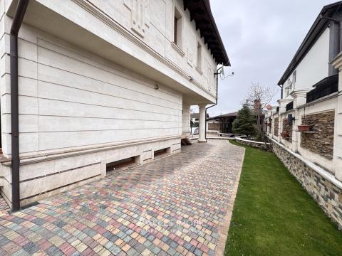Casă în 3 niveluri! Buiucani, str. Paris, 390m2 + 6 ari. Reparație Premium!: 31