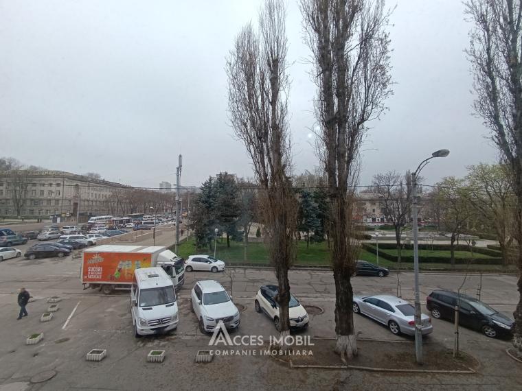 Center, Iurie Gagarin avenue, 2 rooms + living! Middle position!: 15