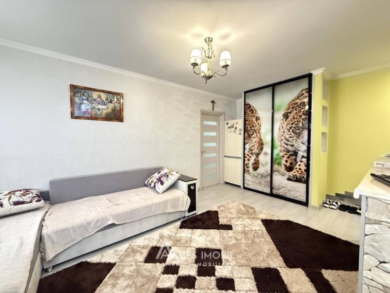 Rascani, Andrei Doga street, 1 room + living. Euro Repair!: 2